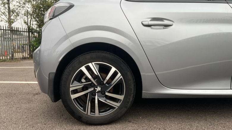 Peugeot 208 1.2 PureTech 100 Allure Premium + 5dr Petrol Hatchback